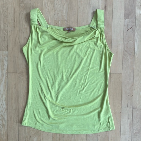 2/$20 Yellowy-green Ellen Tracy draped tank top Medium - Picture 1 of 10
